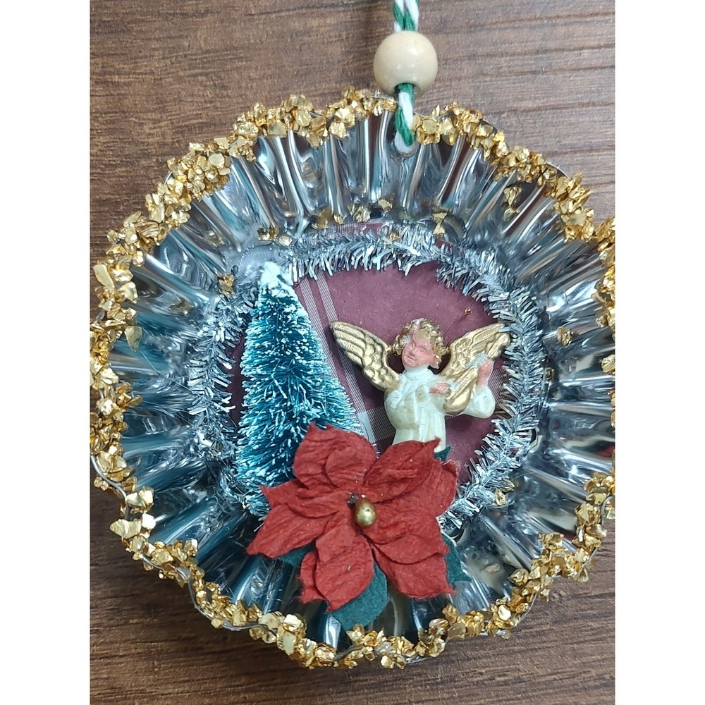Vtg Angel Christmas Ornament Handmade Tart Tin Diorama Poinsettia Glitter O1